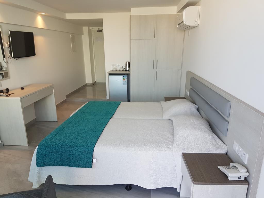 Melini Hotel Suites Protaras Exterior photo